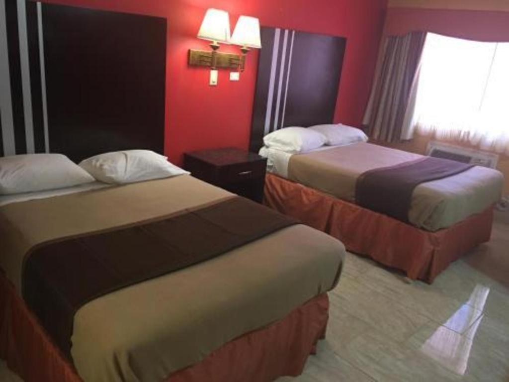 Travelodge By Wyndham Bay Shore Long Island Bagian luar foto